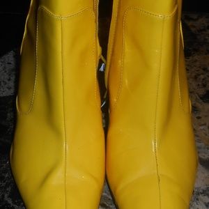 Steve Madden patent leather yellow booties
